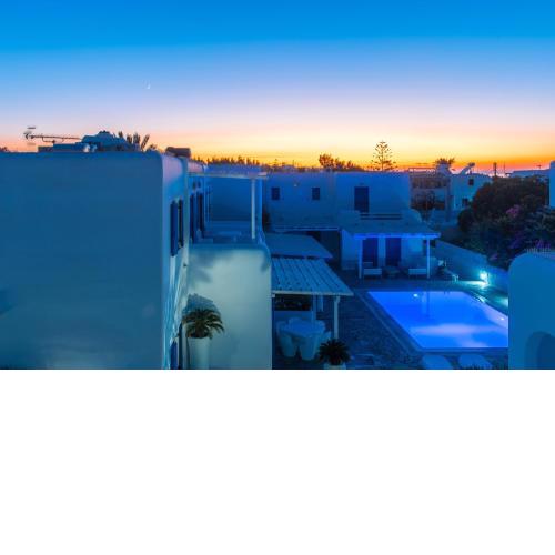 Olive Tree, Mykonos Town 2BRM Apartment with Pool