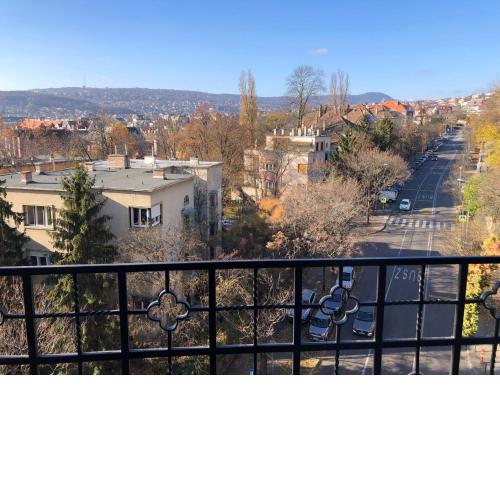 Panoramic apartment in Central Buda