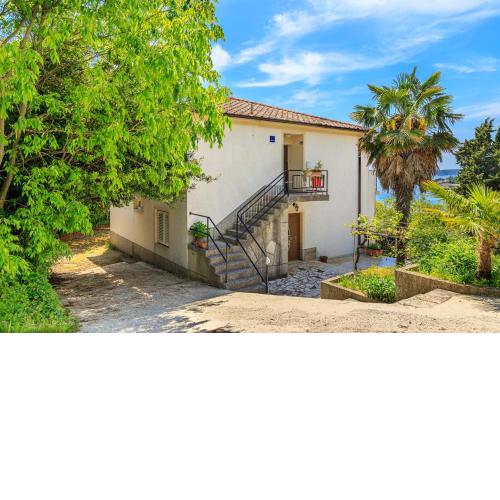 Seaview Apartment Micika