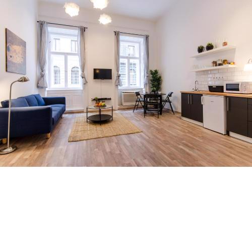 Spacious 2 bedroom apartment in Downtown Budapest.