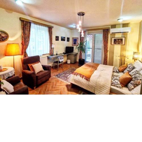 Villa-Apartment SUNFLOWER AC & Pool